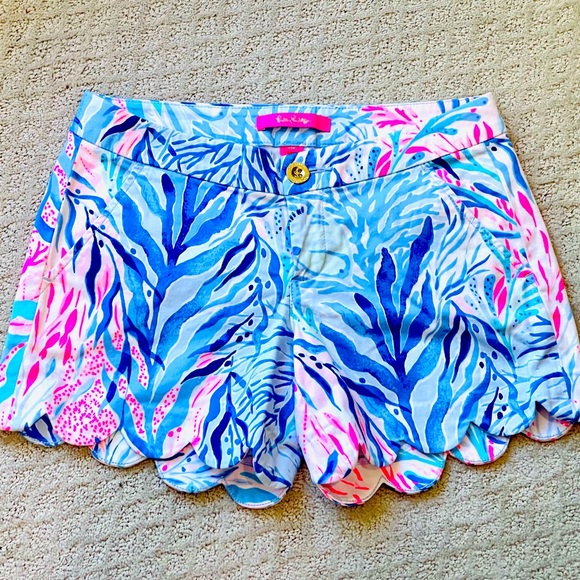 Lilly Pulitzer Pants - Lilly Pulitzer Women’s Scalloped Edge Shorts LIKE NEW!